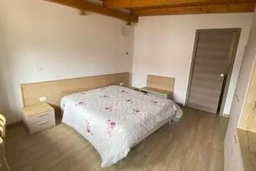 ホテル Alloggio Agrituristico Ronchi Di Fornalis