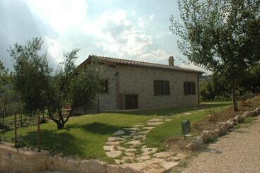 کلبه Agriturismo Tara