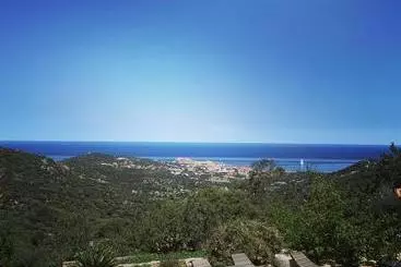 هتل L Auberge Sant Antone