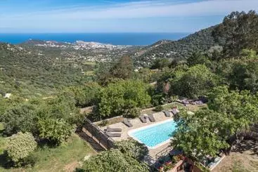 Hotelli L Auberge Sant Antone