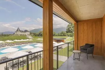 Hotel Lopota Lake Resort & Spa