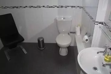 Pensió Ashmira Guest House