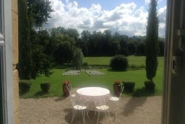 Bed and Breakfast Château De Matel