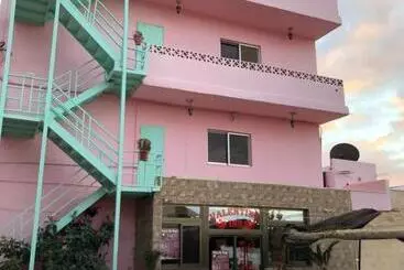 هاستل Valentine Inn