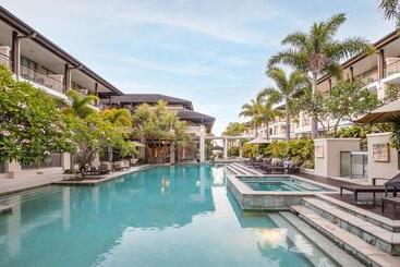 アパートホテル Oaks Casuarina Santai Resort