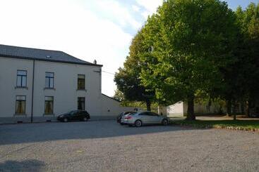 پانسیون Guesthouse Les Tilleuls