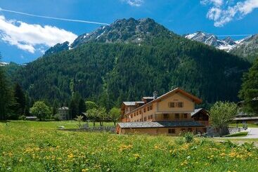 Huoneistohotelli Villa Fridau Resort