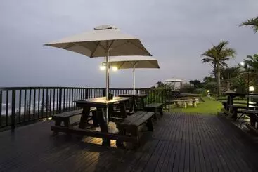 ペンション The Bali Grand Lodge And Spa