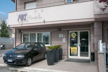 هتل آپارتمان Residence Art