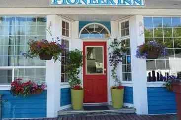 ペンション Pioneer Inns