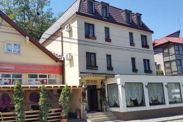 پانسیون Vila Royal