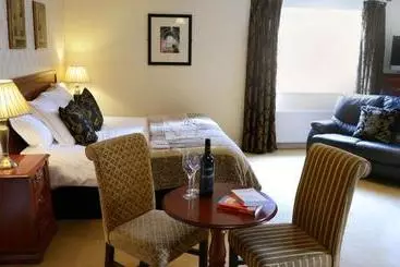 Pension Donegal Manor