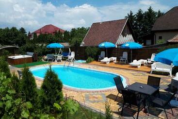 膳宿费 Holp Panzio