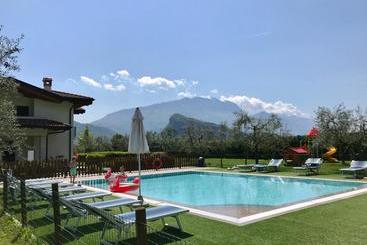 Aparthotel Ab&c Arco Bed And Camping