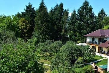 Pension Andra's House