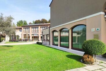 Otel Tenuta Albertini