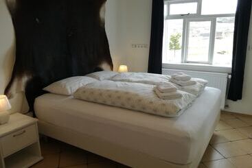 פנסיון Guesthouse Storulaugar