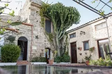 هتل Agriturismo Baglio Lauria