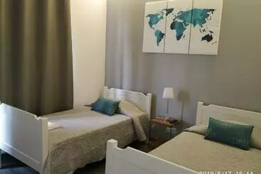 Majatalo Casa De Hospedes Isaias