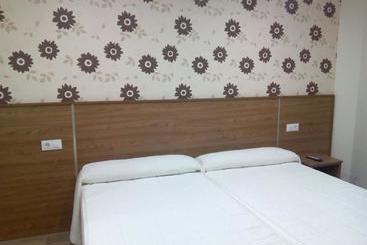 Majatalo Pensión Costiña