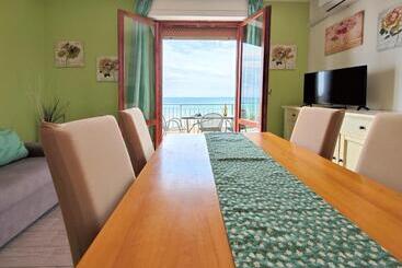 Le Dune Sea View Apartments Futura Cav