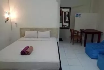 ペンション Amed Stop Inn Homestay, Rooftop Restaurant And Bar