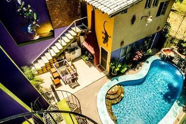 پانسیون Wandering Monkey Guesthouse