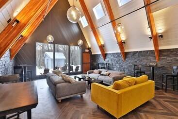 The Birch Ridge: Family Room #11   Queen/bunkbed Suite In Killington, Vermont 1 Bedroom Home