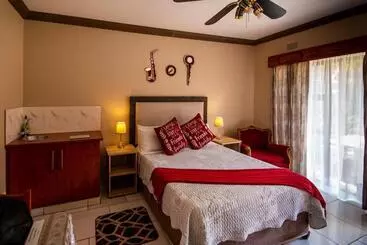Pension Invite Guest House   Self Catering Accommodation In Vanderbijlpark