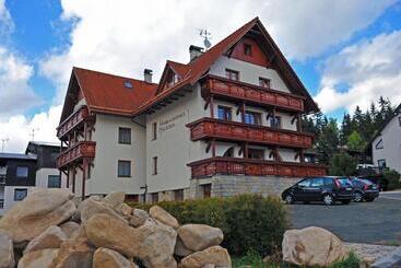 Pension (Hôtel basse catégorie) Harrachovská Hacienda