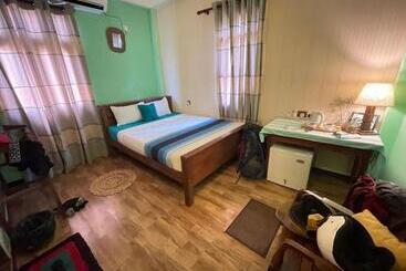 הוסטל The Green Station