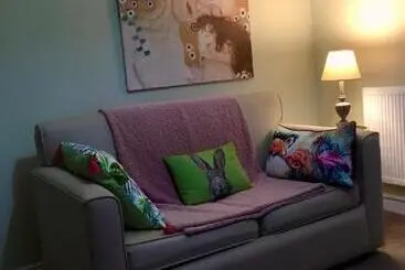 膳宿费 The Glen Mona