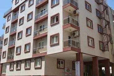 Lägenhetshotell Bahceli Family Otel