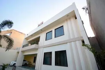 Hotel Oyo 31031 Ds Royal Guest House
