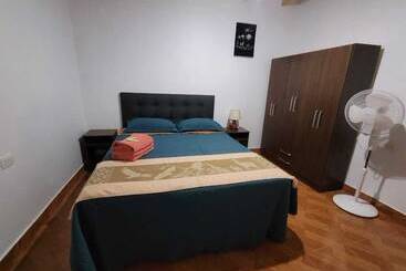 پانسیون Hostal Sairi