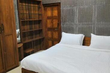 Hotel Rainforest Resort