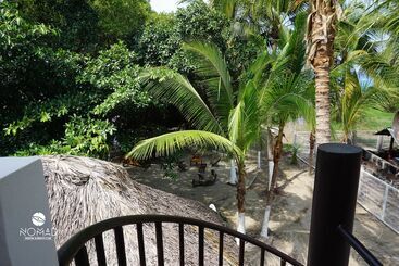 پانسیون Nomad Beach House Hostel