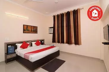 Hotel Oyo 33025 Stay Bird Inn
