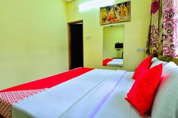 Hotel Oyo 29604 River View 14 Mile