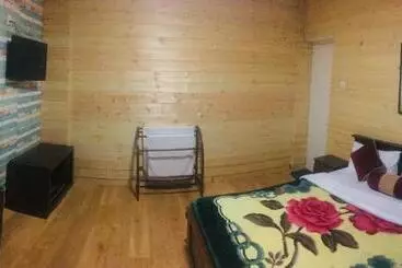 ホテル Little England Bungalow