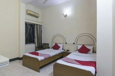 Oyo 27783 Hotel Rajmahal Inn