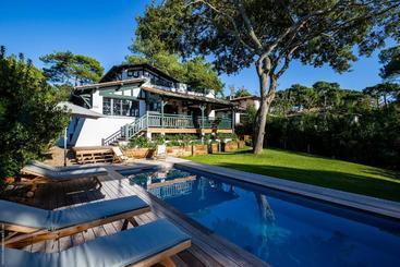 住宿加早餐  Chistera