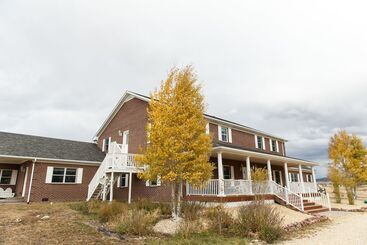 فندق صغير Lamp Post Lodge