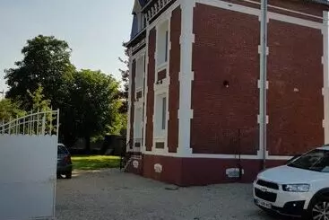 Aamiaismajoitus (B&B) Hameau Des Essarts