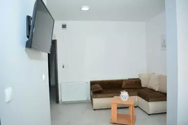 پانسیون Deltix Apartments