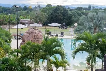 ホテル Mahawi Resort