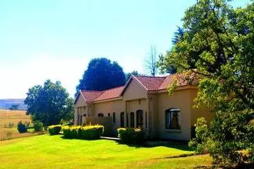 Hotelli River Crossing