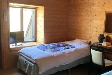 הוסטל Oyado Raku