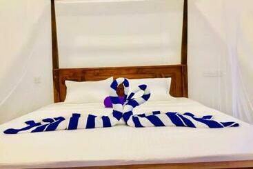 פנסיון Sanjee Place