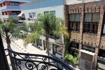 ユースホステル Fauna Montevideo